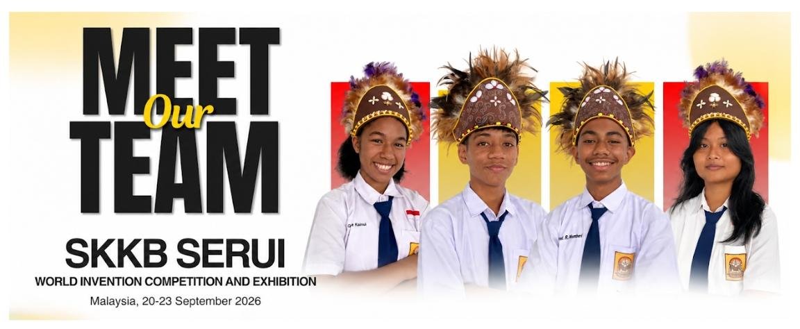 Empat siswa SKKB Serui mengenakan pakaian adat Papua, tim World Invention Competition and Exhibition